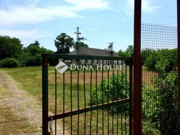 Eladó telek Dabas 15061 nm