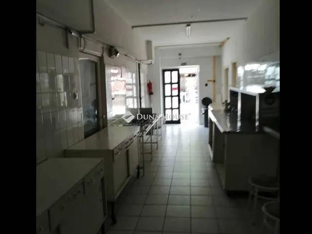 Eladó kereskedelmi és ipari ingatlan Bag 1200 nm