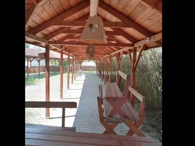 Eladó kereskedelmi és ipari ingatlan Bag 1200 nm