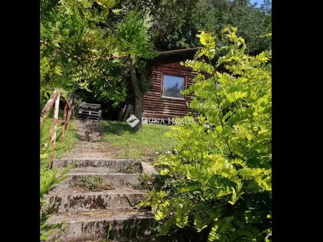 Eladó kereskedelmi és ipari ingatlan Bag 1200 nm