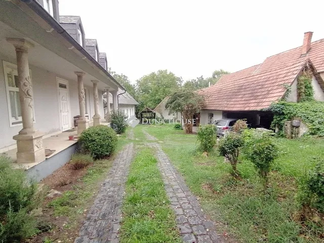 Eladó ház Tök 291 nm