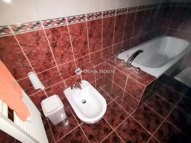 Eladó ház Tök 291 nm