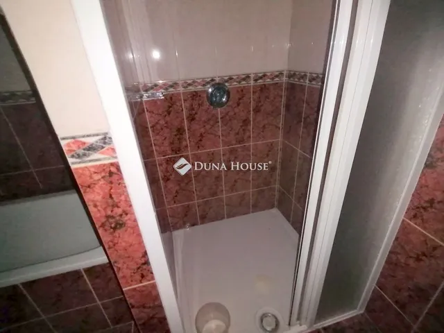 Eladó ház Tök 291 nm