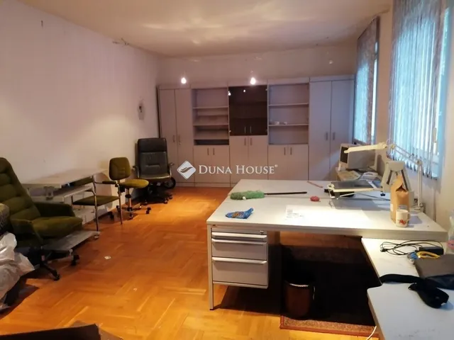 Eladó ház Tök 291 nm