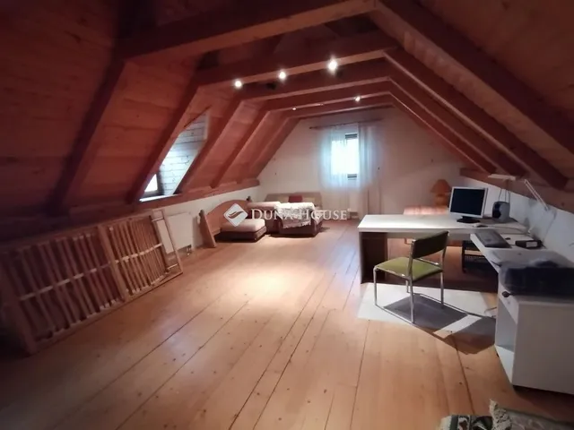 Eladó ház Tök 291 nm