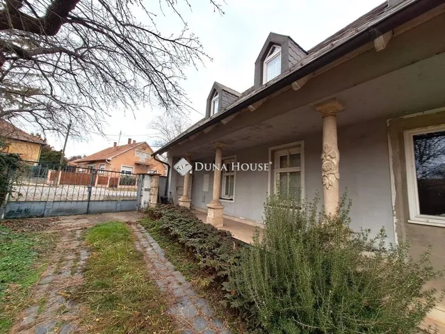 Eladó ház Tök 291 nm