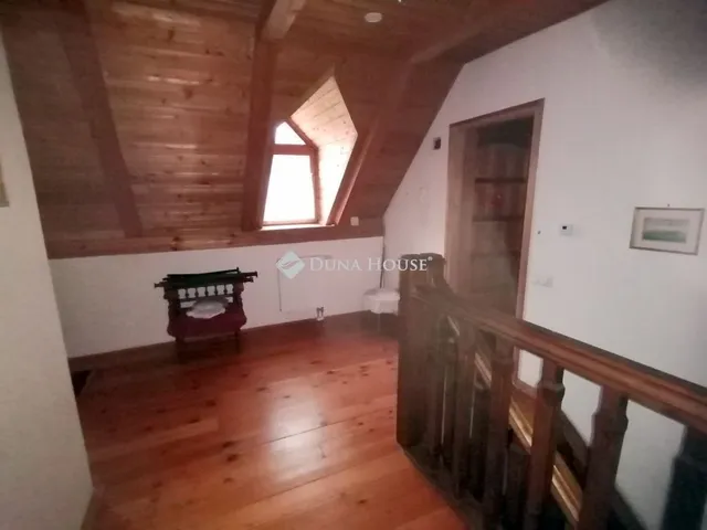 Eladó ház Tök 291 nm