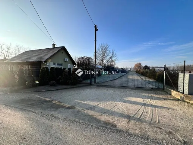 Eladó mezőgazdasági ingatlan Dabas 2078 nm