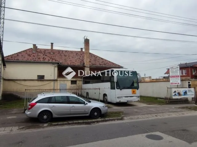 Eladó kereskedelmi és ipari ingatlan Nagykőrös 807 nm