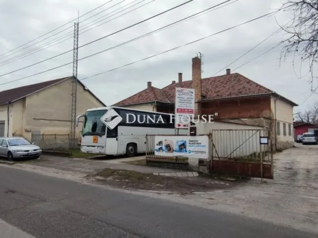 Eladó kereskedelmi és ipari ingatlan Nagykőrös 807 nm