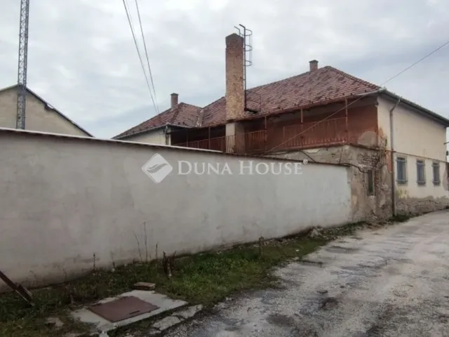 Eladó kereskedelmi és ipari ingatlan Nagykőrös 807 nm