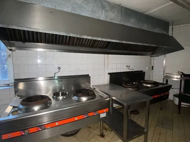 Eladó kereskedelmi és ipari ingatlan Szentendre 256 nm