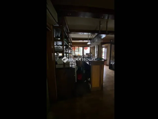Eladó kereskedelmi és ipari ingatlan Szentendre 256 nm