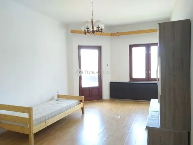 Eladó ház Dunaharaszti 400 nm