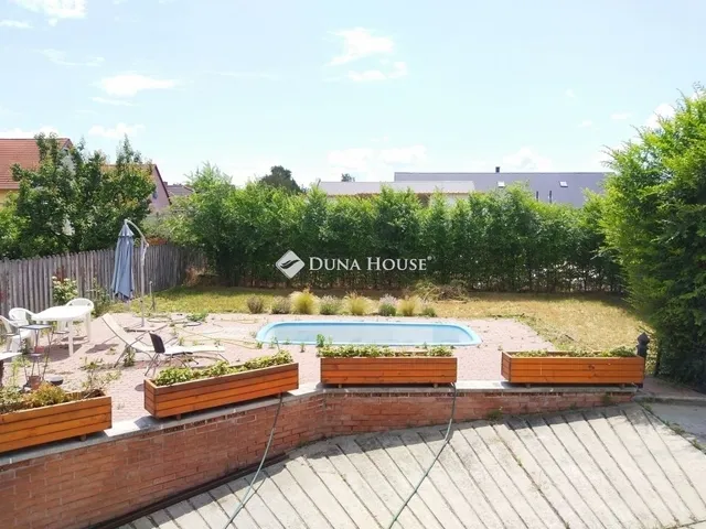 Eladó ház Dunaharaszti 400 nm