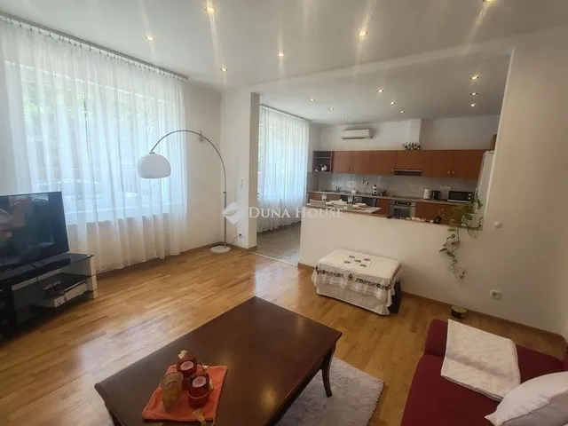 Eladó ház Budapest XV. kerület 140 nm