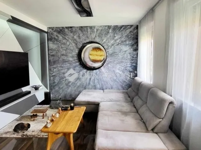 Eladó lakás Budapest XV. kerület 100 nm