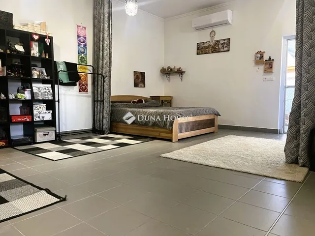 Eladó kereskedelmi és ipari ingatlan Bugyi 120 nm