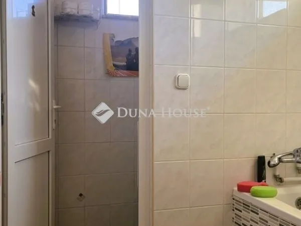 Eladó kereskedelmi és ipari ingatlan Bugyi 120 nm