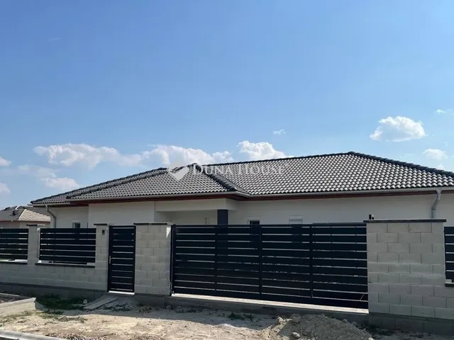 Eladó ház Halásztelek 131 nm
