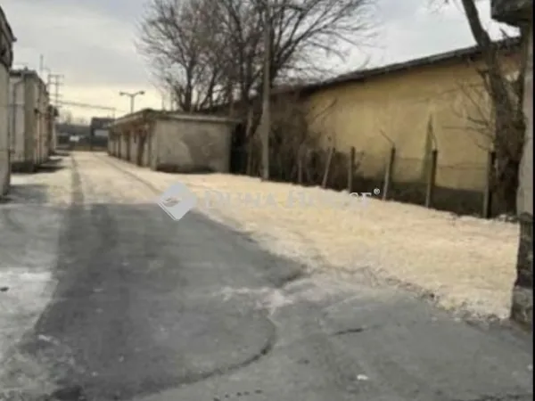 Eladó kereskedelmi és ipari ingatlan Monor 2600 nm