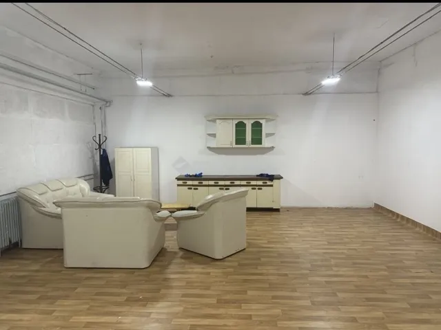 Eladó kereskedelmi és ipari ingatlan Monor 2600 nm