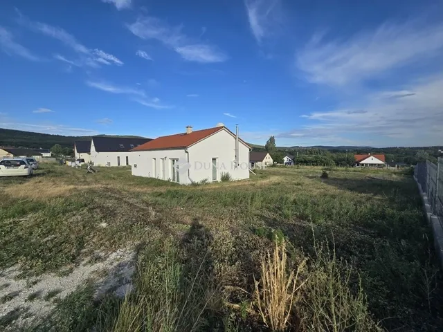 Eladó ház Budajenő 452 nm