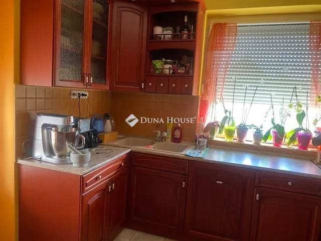 Eladó ház Taksony 390 nm