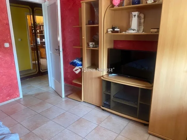 Eladó ház Taksony 390 nm