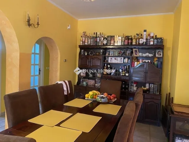 Eladó ház Taksony 390 nm