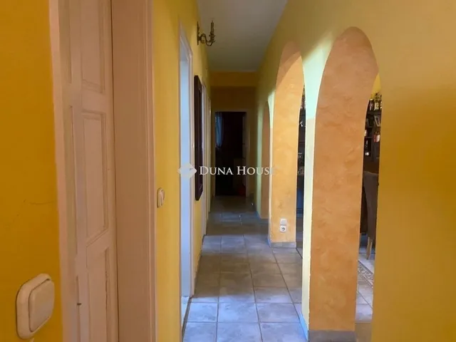 Eladó ház Taksony 390 nm