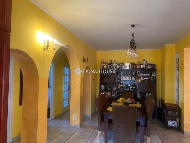 Eladó ház Taksony 390 nm