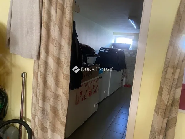 Eladó ház Taksony 390 nm