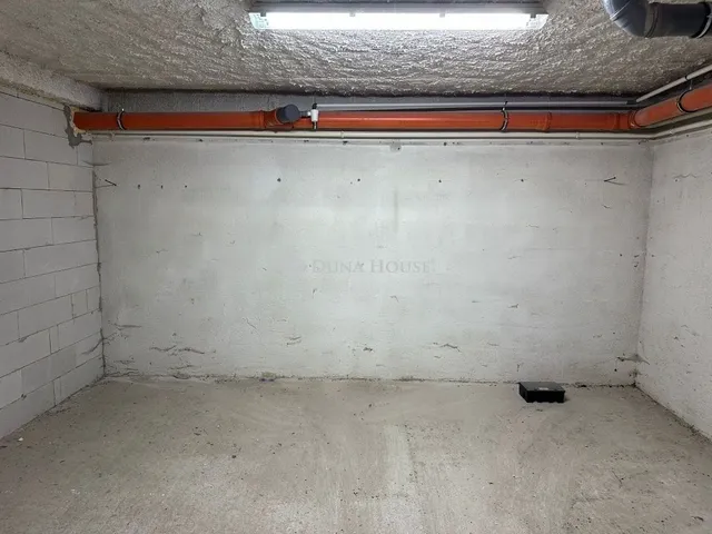 Eladó kereskedelmi és ipari ingatlan Kerepes 600 nm