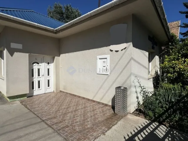 Eladó kereskedelmi és ipari ingatlan Érd 475 nm