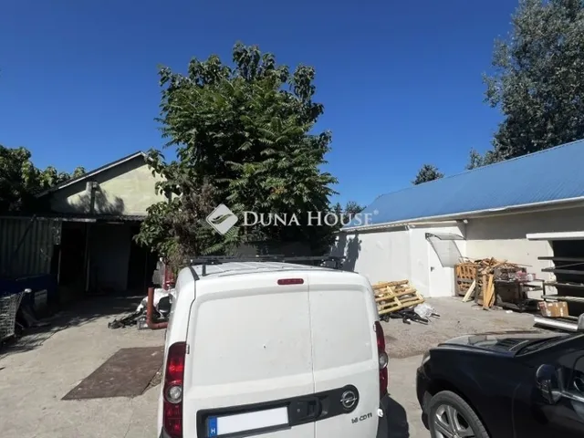 Eladó kereskedelmi és ipari ingatlan Érd 475 nm