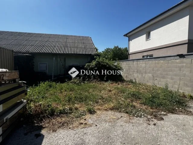 Eladó kereskedelmi és ipari ingatlan Érd 475 nm