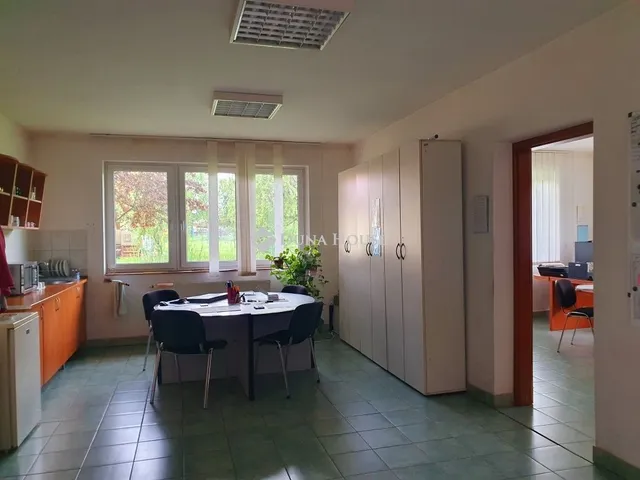 Eladó kereskedelmi és ipari ingatlan Aszód 700 nm