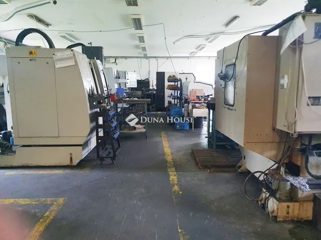 Eladó kereskedelmi és ipari ingatlan Aszód 700 nm
