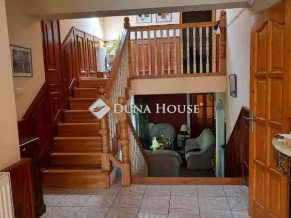 Eladó ház Páty 198 nm