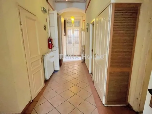 Eladó lakás Budapest VI. kerület 176 nm