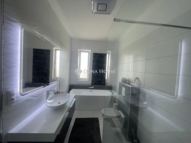 Eladó ház Veresegyház 170 nm