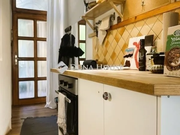 Eladó lakás Budapest VI. kerület 28 nm