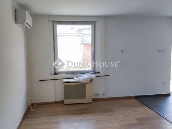 Eladó ház Gyál 265 nm