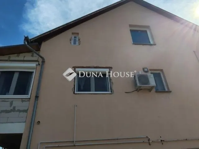 Eladó ház Budapest XVII. kerület 290 nm