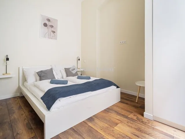 Eladó lakás Budapest VI. kerület, Nagykörúton belüli terület 137 nm