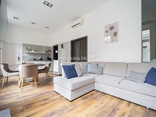 Eladó lakás Budapest VI. kerület, Nagykörúton belüli terület 137 nm