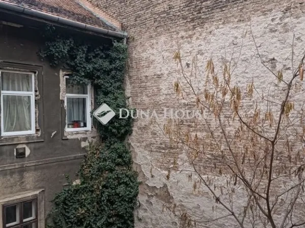 Eladó lakás Budapest VI. kerület 55 nm