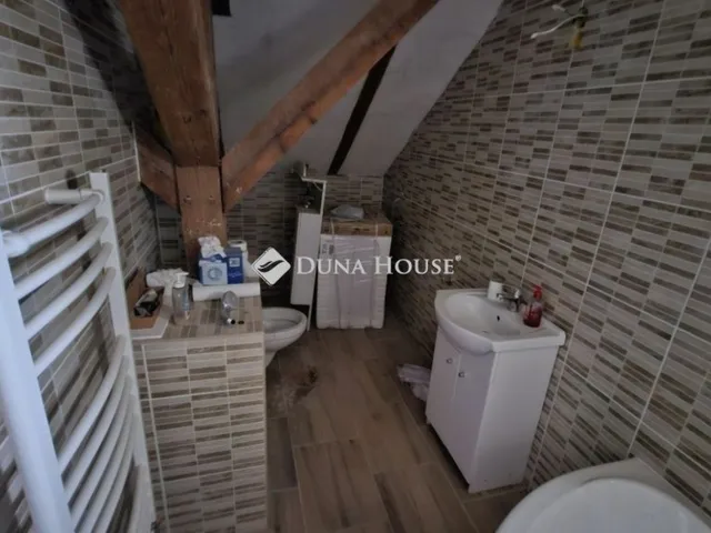 Eladó lakás Budapest XVII. kerület, Rákoshegy 127 nm