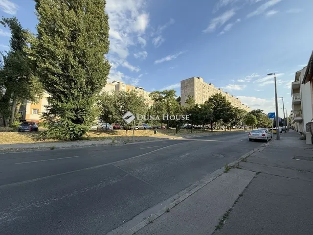 Eladó telek Budapest XIX. kerület 678 nm